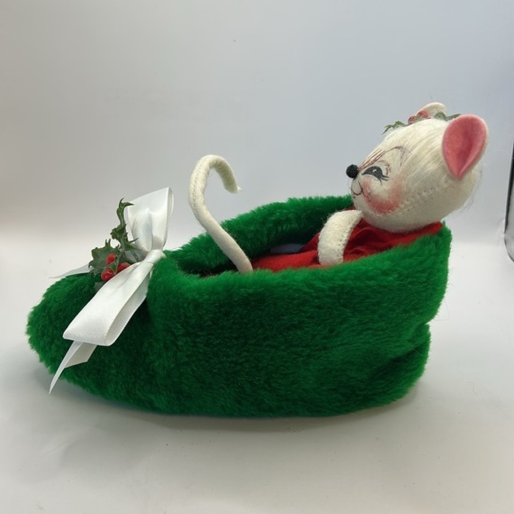 Annalee Mouse in Green Slipper